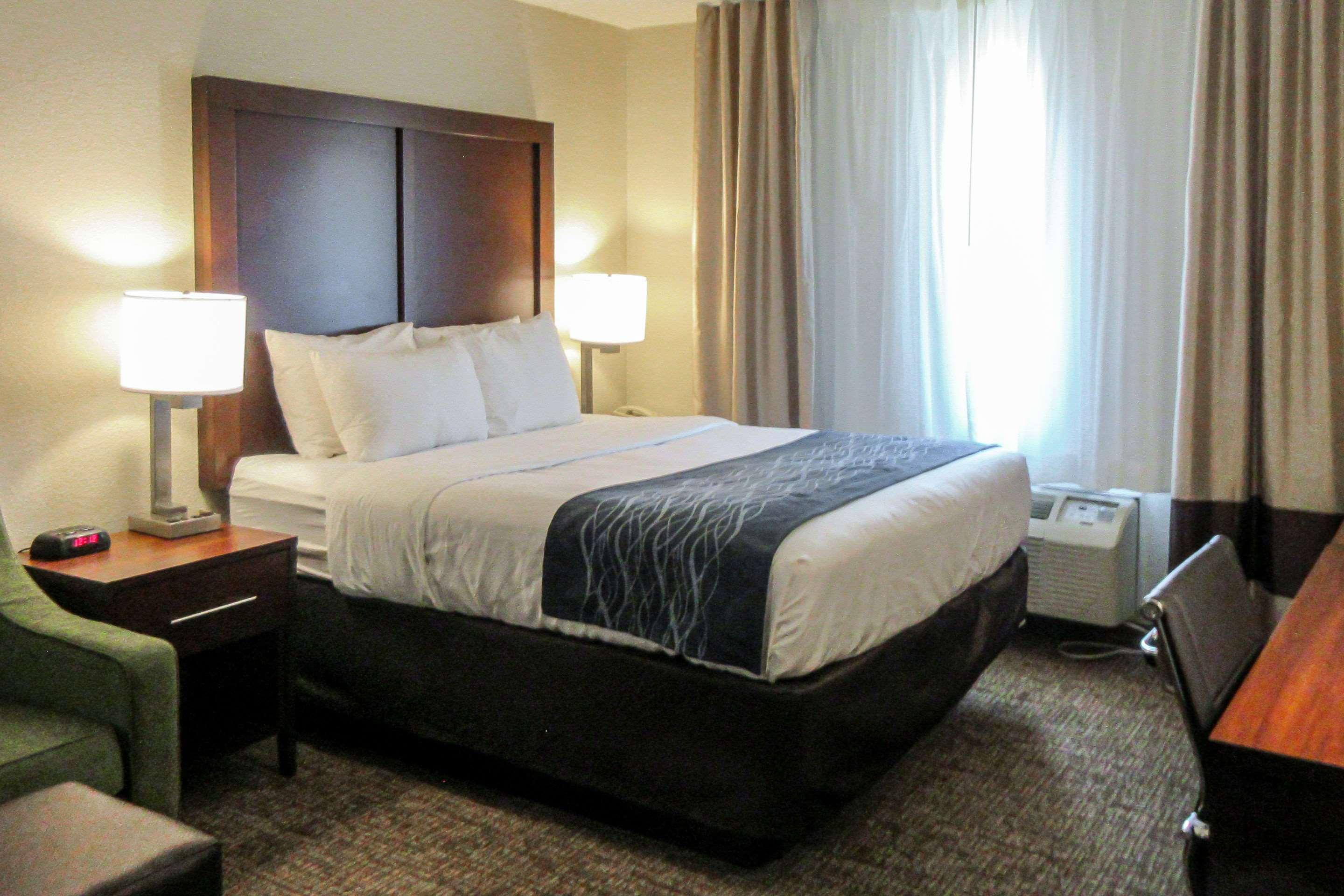 Comfort Inn & Suites Пуебло Екстериор снимка