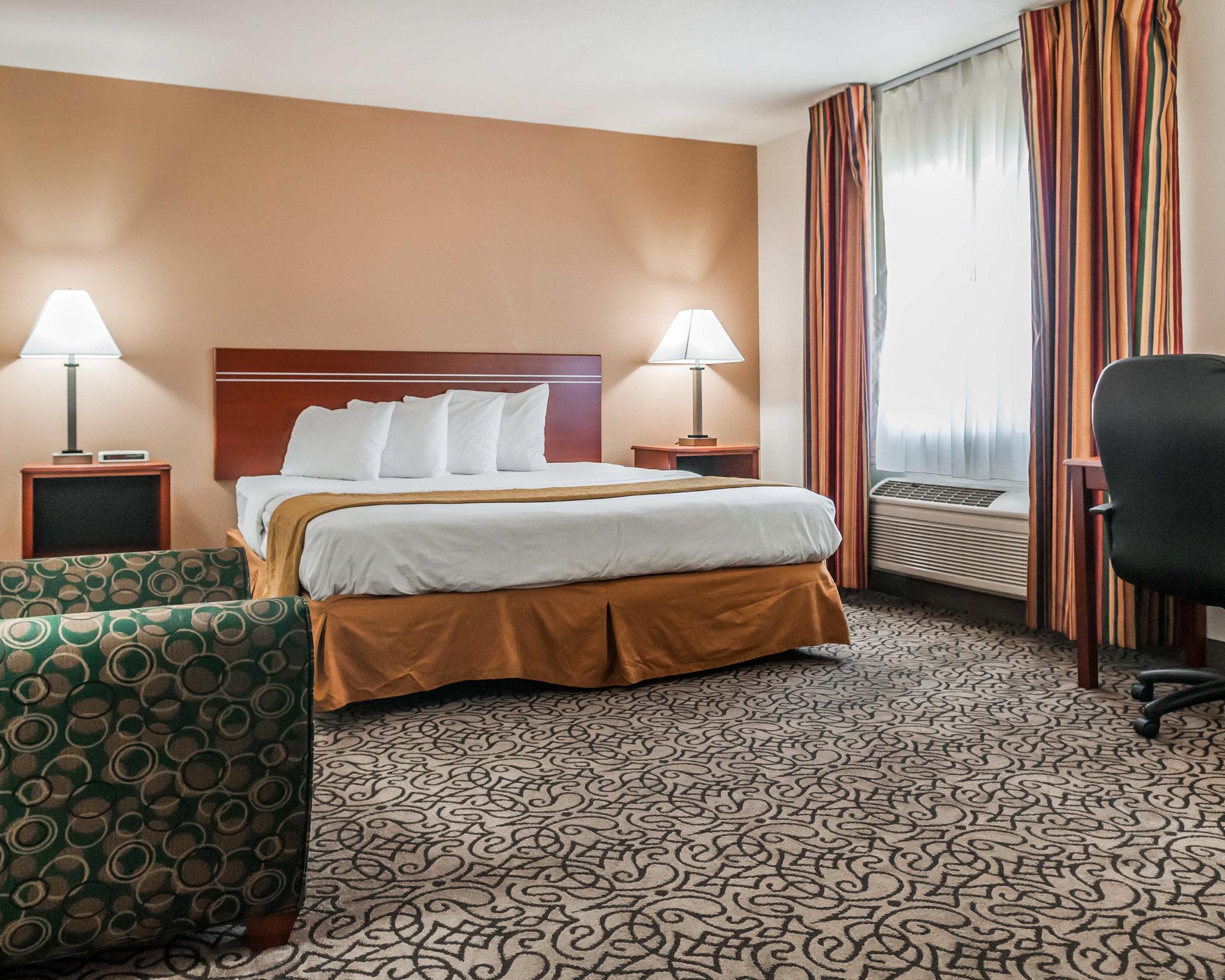 Comfort Inn & Suites Пуебло Екстериор снимка